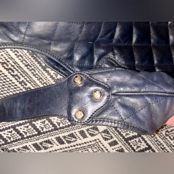 Burberry Black Patent Leather Quilted ‘Brooke’ Hobo Shoulder Bag w Lock Detail - Picture 14 of 17